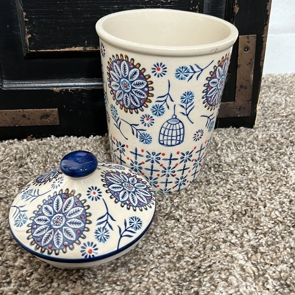 Ceramic hand painted Talavera-Floral Design jar